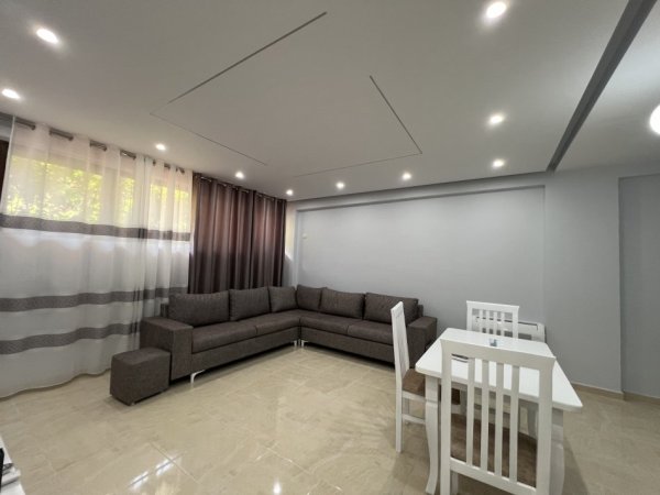 Super apartament me qera te Kopshti Botanik 2+1+Ballkon, Kati 1, 91 m² 450 euro