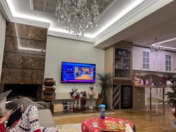 Tirane, shitet Vile 3+1+Ballkon, Kati 2, 118 m² 370,000 € (Kodra e Diellit 2)