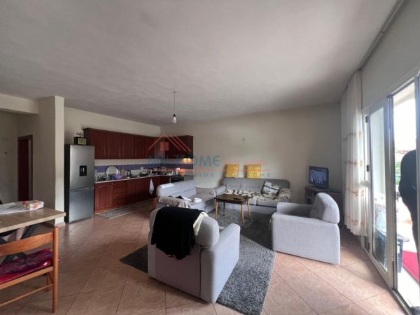 Tirane, shitet apartament 3+1+Ballkon, Kati 4, 131 m² 153,000 € (Porcelan)