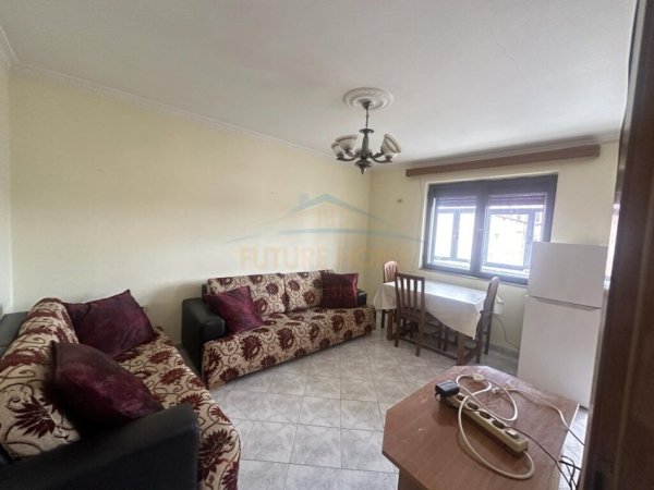 Tirane, jepet me qera apartament 2+1+Ballkon, Kati 5, 90 m² 400 € (ferit xhajko)