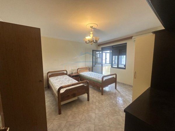 Tirane, jepet me qera apartament 2+1+Ballkon, Kati 5, 90 m² 400 € (ferit xhajko)