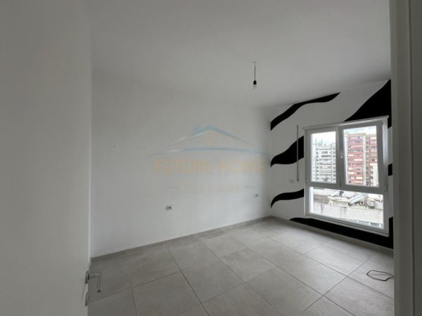 Tirane, jepet me qera apartament 1+1, Kati 8, 68 m² 450 € (rruga e Barrikadave)