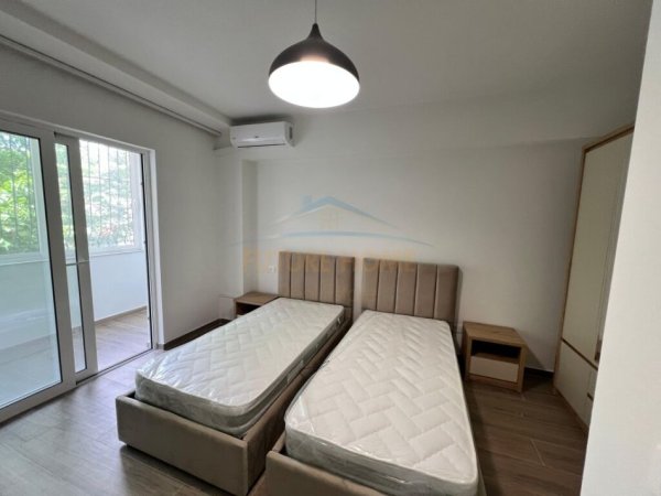 Tirane, jepet me qera apartament 2+1+Ballkon, Kati 1, 110 m² 700 € (Margarita Tutulani)