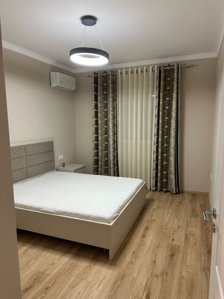 Tirane, jepet me qera apartament 1+1, Kati 5, 73 m² 400 € (Astir)