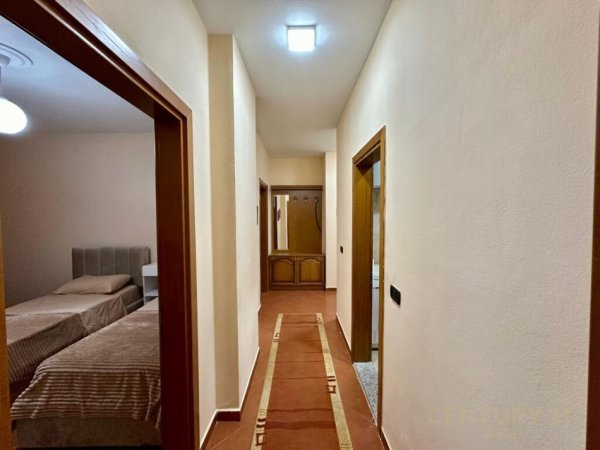 Tirane, jepet me qera apartament 2+1+Ballkon, , 84 m² 750 € (ish blloku)