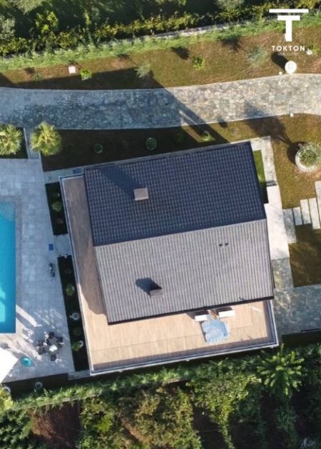 Tirane, jepet me qera Vile 2 Katshe, , 2,500 m² 5,000 € (Tufinë) TT 876