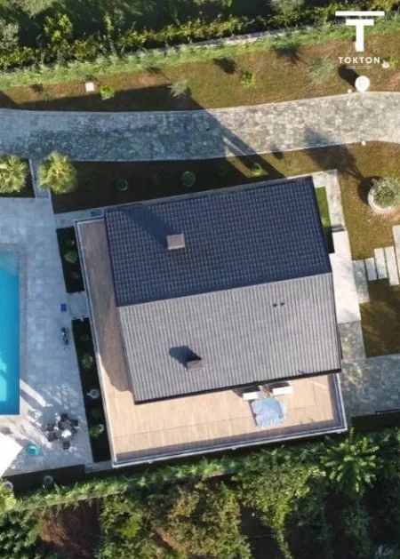 Tirane, jepet me qera Vile 2 Katshe, , 2,500 m² 6,000 € (Tufinë) TT 876
