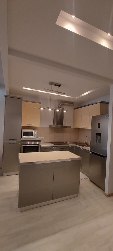 Tirane, jepet me qera apartament 2+1, Kati 7, 92 m² 500 € (Rruga teodor keko)