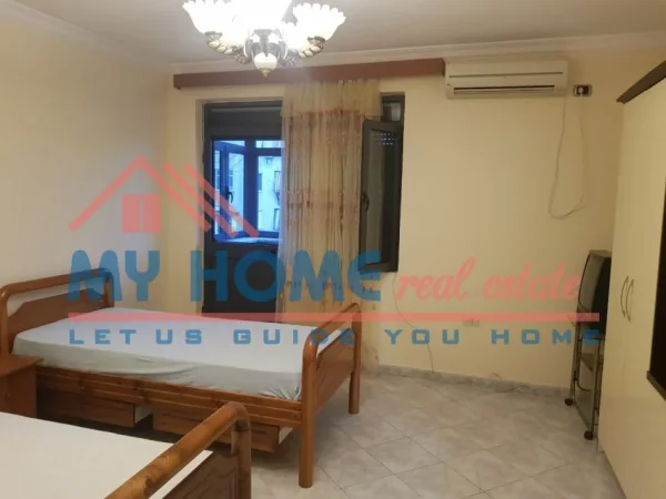 Tirane, jepet me qera apartament 2+1+Aneks+Ballkon, Kati 5, 85 m² 430 € (Restorant Durresi)