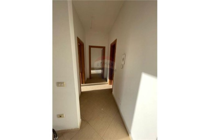 Tirane, shitet 2+1, Kati 7, 167 m² 140,700 € (Shitet Apartament ne Freske)