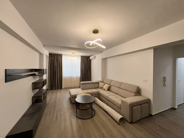 Tirane, jepet me qera apartament 2+1, Kati 1, 110 m² 700 € (Margarita Tutulani)