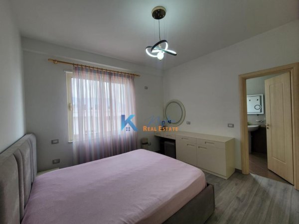 Tirane, shitet apartament 2+1+Ballkon, Kati 4, 96 m² 205,000 € (Liqeni i Thate)