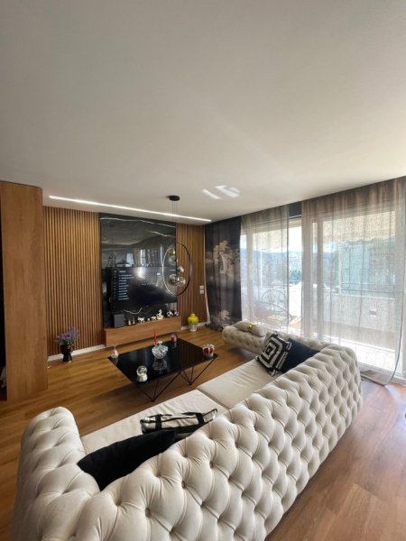 Tirane, shitet apartament 2+1, , 137 m² 257,000 € (21 Dhjetori)