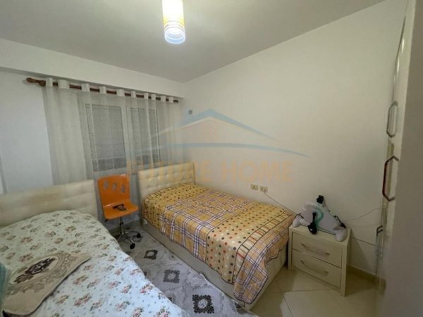 Tirane, shitet apartament 3+1+Ballkon, Kati 4, 119 m² (Jordan misja)