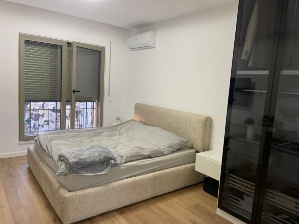 Tirane, jepet me qera apartament 2+1+Aneks+Ballkon, Kati 6, 119 m² 1,500 € (Rruga e Kavajës)