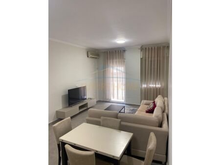 Tirane, jepet me qera apartament 1+1, Kati 3, 70 m² 550 € (Rruga Bilal Sina, Liqeni)