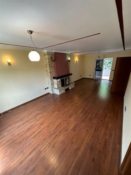 Tirane, shitet Vile 3 Katshe, , 410 m² 650,000 € (Selite)