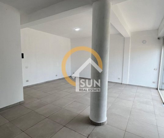 Shkoder, jepet me qera ambjent biznesi , , 44 m² 200 € (RRUGA PAL ENGJELLI, SHKODER)