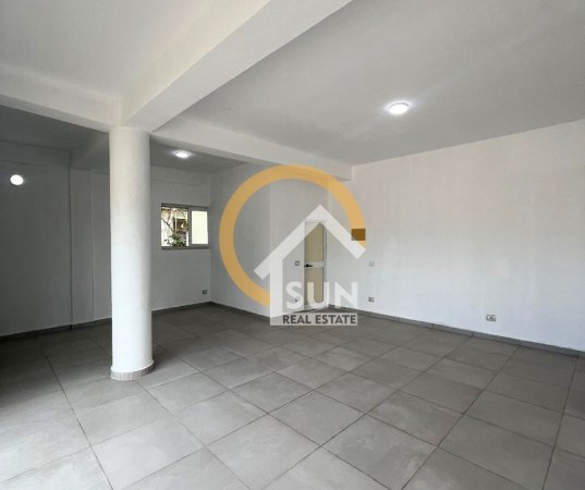 Shkoder, jepet me qera ambjent biznesi , , 44 m² 200 € (RRUGA PAL ENGJELLI, SHKODER)