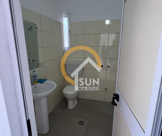 Shkoder, jepet me qera ambjent biznesi , , 44 m² 200 € (RRUGA PAL ENGJELLI, SHKODER)