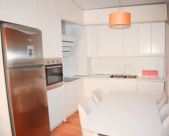 Tirane, jepet me qera apartament 2+1, Kati 3, 100 m² 500 € (Fresk)
