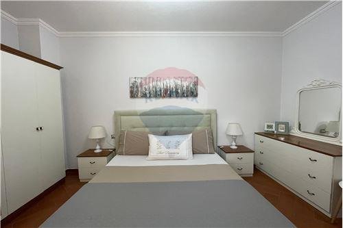 Tirane, jepet me qera apartament 1+1+Ballkon, Kati 2, 80 m² 550 € (Rruga e Elbasanit)