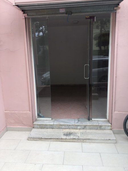 Tirane, jepet me qera ambjent biznesi , , 18 m² 180 € (Pjeter Budi)