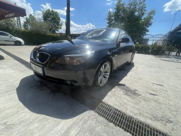 Shitet BMW 520 Benzine-Gaz  4500 Euro