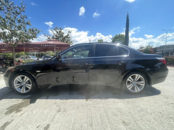 Shitet BMW 520 Benzine-Gaz  4500 Euro