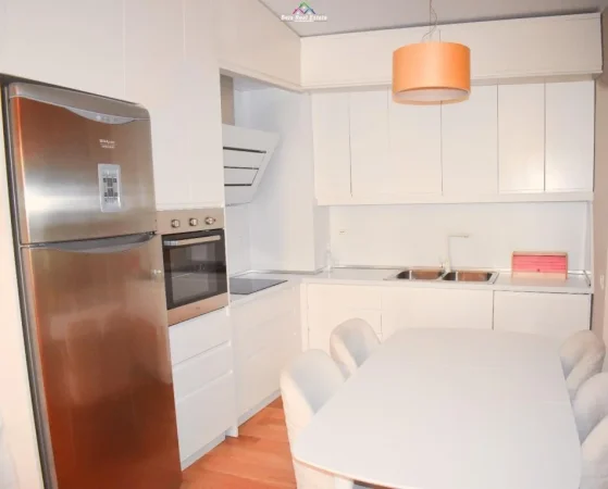 Tirane, jepet me qera apartament 2+1, Kati 4, 104 m² 500 € (fresk)