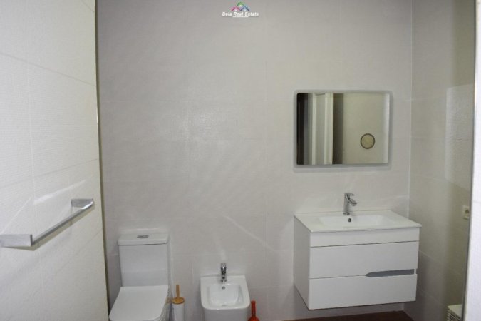 Tirane, jepet me qera apartament 2+1, Kati 4, 104 m² 500 € (fresk)