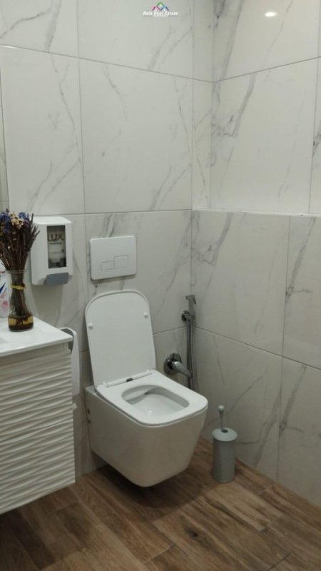 Tirane, shes apartament 3+1, Kati 2, 110 m² 150,000 € (fresku)