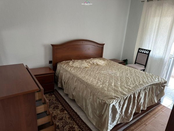 Tirane, jepet me qera apartament 2+1, Kati 4, 85 m² 400 € (oxhaku)