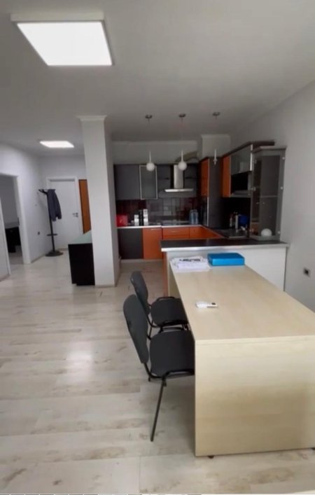 Tirane, shes apartament 2+1, Kati 5, 94 m² 75,000 € (Tirane e Re)