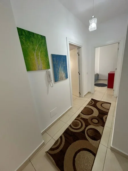 Tirane, jepet me qera shtepi 1+1, Kati 1, 70 m² 300 € (5 Maji)