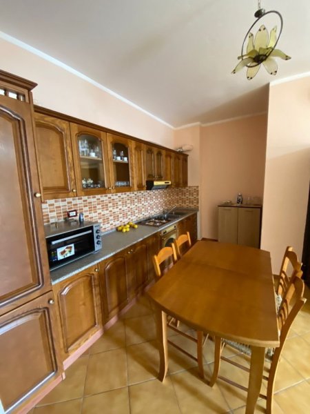 Radhime - Orikum, shitet apartament 1+1+Ballkon, Kati 3, 65 m² 72,000 € (Rruga Kryesore)