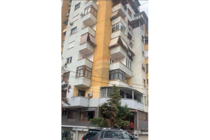 Tirane, shitet apartament 1+1, Kati 3, 60 m² 90,000 € (Shkolla Qazim Turdiu - Don Bosko)