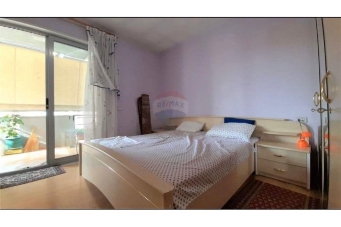 Tirane, jepet me qera apartament 2+1, Kati 4, 117 m² 650 € (Shkolla Partizani)