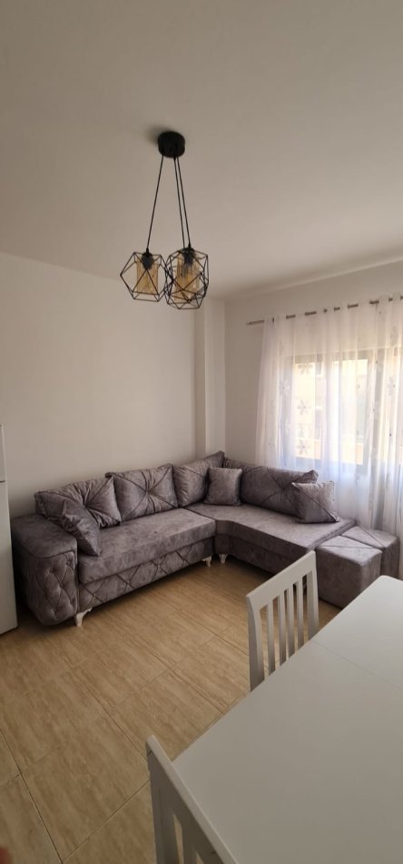 Tirane, jepet me qera apartament 1+1+Ballkon, , 350 € (Rruga Endri Keko 3, prane pasticeri Titos)