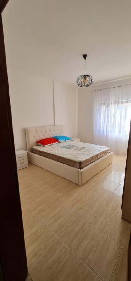 Tirane, jepet me qera apartament 1+1+Ballkon, , 350 € (Rruga Endri Keko 3, prane pasticeri Titos)