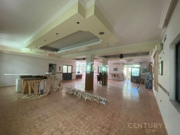 Tirane, jepet me qera ambjent biznesi , , 400 m² 2,000 € (Kinostudio)