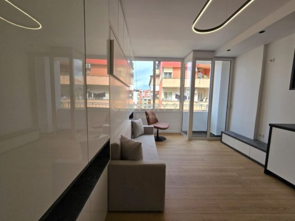 Tirane, shitet garsonier 1+1, Kati 4, 35 m² 88,000 € (Komuna Parisit)