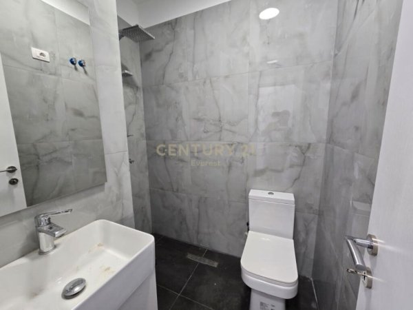 Tirane, shitet garsonier 1+1, Kati 4, 35 m² 88,000 € (Komuna Parisit)