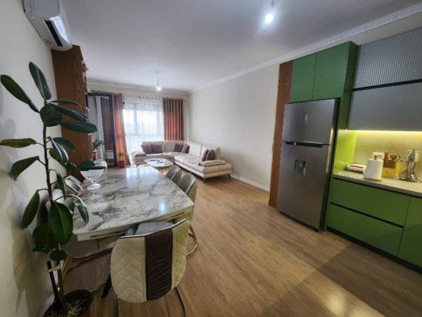 Tirane, jap me qera apartament 1+1+Ballkon, Kati 9, 77 m² 500 € (Apartament me Qera 1+1 Kompleksi ASL, Perballe Pediatrise)