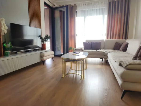 Tirane, jap me qera apartament 1+1+Ballkon, Kati 9, 77 m² 500 € (Apartament me Qera 1+1 Kompleksi ASL, Perballe Pediatrise)