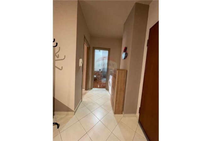 Tirane, jepet me qera apartament 1+1, Kati 1, 67 m² 500 € (Rruga Kavajes)