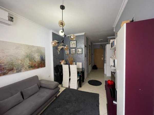 Tirane, jepet me qera apartament 2+1, Kati 4, 90 m² 400 € (Komuna e Parisit , Eleonora)