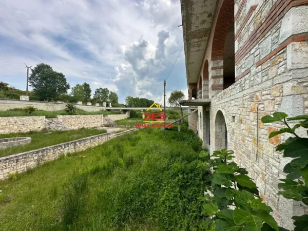 Vlore, shitet truall , , 14,000 m² 1,000,000 € (Penkove)