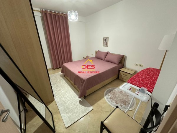 Vlore, jepet me qera apartament 1+1+Ballkon, Kati 5, 75 m² 400 € (Lungomare,Vlore)