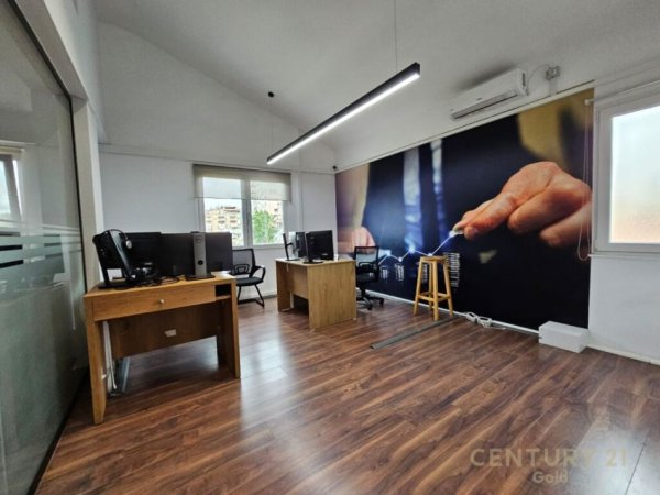 Tirane, shes ambjent biznesi , , 226 m² 450,000 € (Ish Blloku)